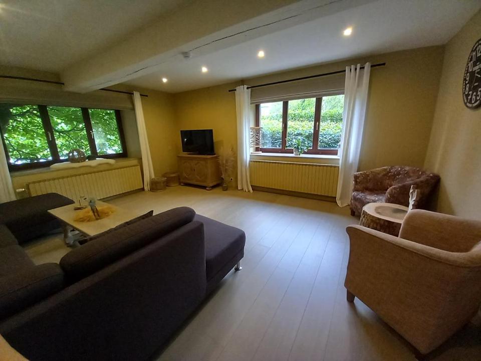 Le Jardin Des Fagnes Villa Робервил Екстериор снимка